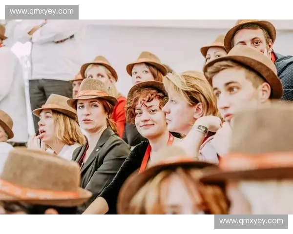 Dota2赛事播音技巧与策略分析 提升观众体验的全方位探讨